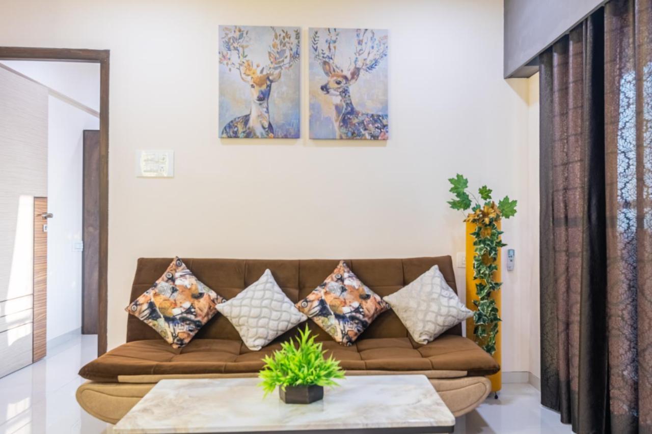 Osi Apartments Bandra West Bombaj Zewnętrze zdjęcie
