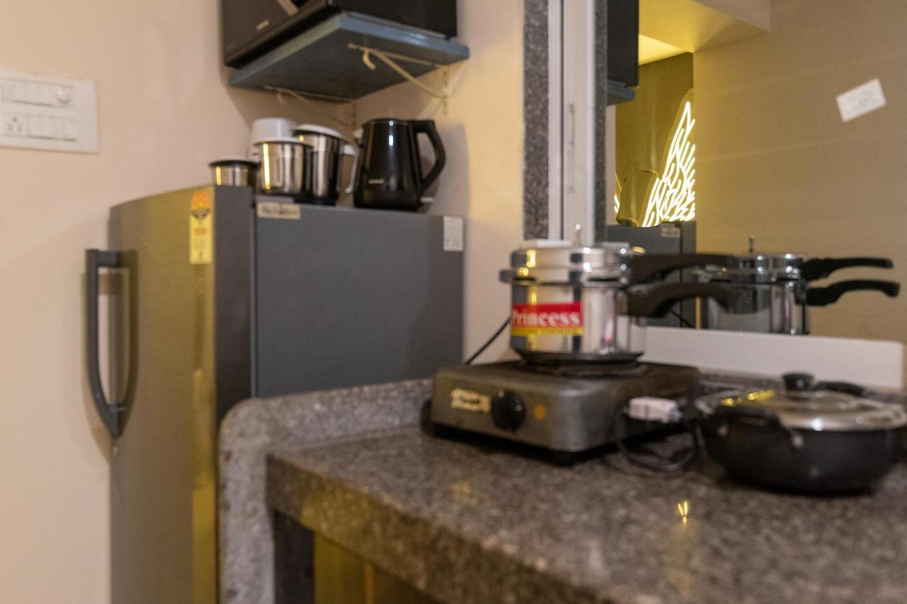 Osi Apartments Bandra West Bombaj Zewnętrze zdjęcie