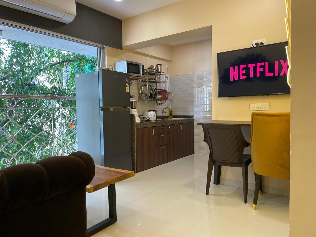 Osi Apartments Bandra West Bombaj Zewnętrze zdjęcie