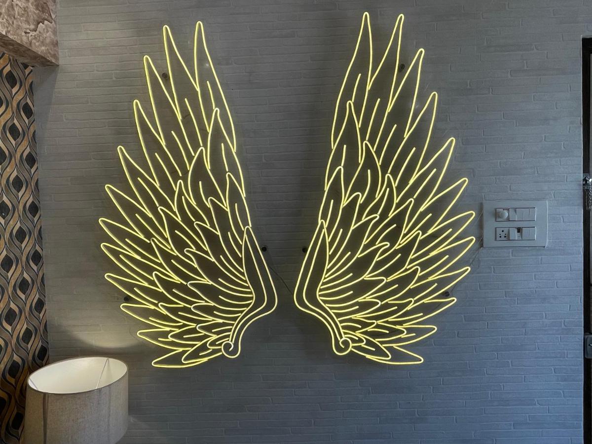 Osi Apartments Bandra West Bombaj Zewnętrze zdjęcie